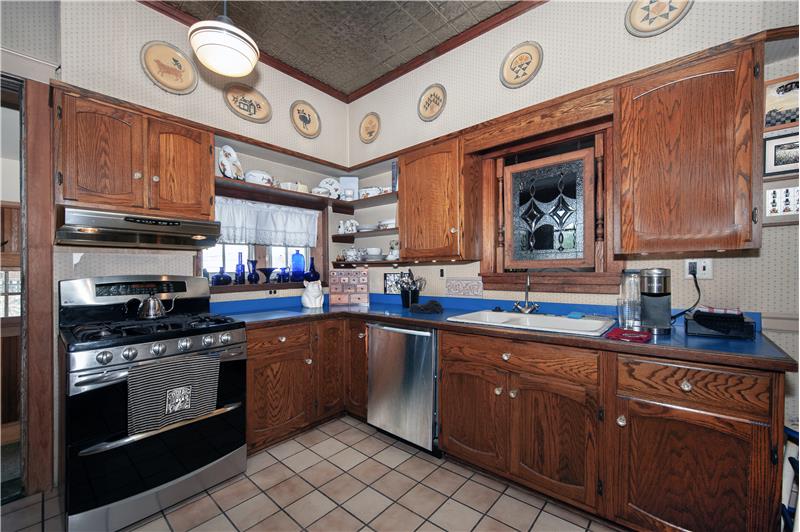 317 2nd Avenue Kitchen