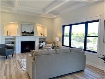 Primary listing photos for listing ID 570048
