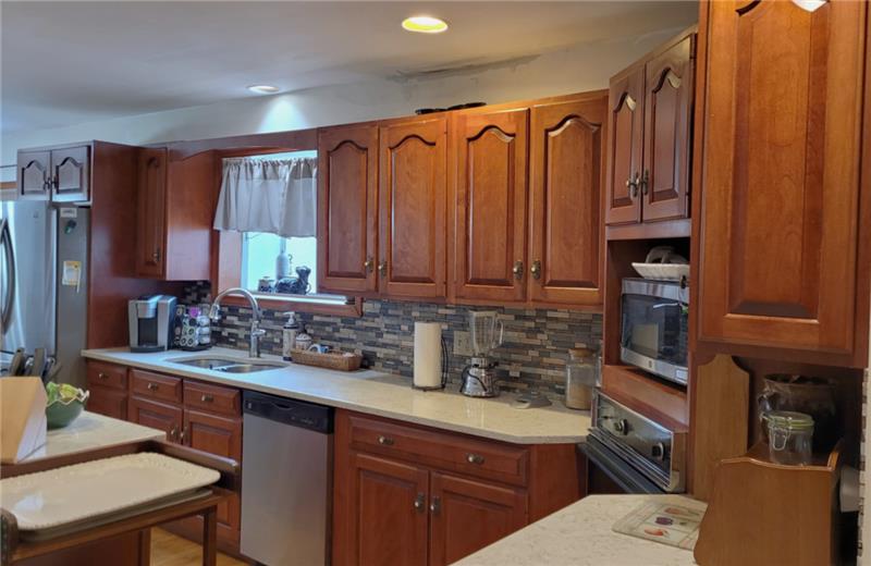 Open floorplan  - The kitchen with recess lighting