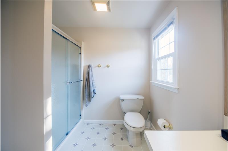 320 Sidley Road Primary Bathroom