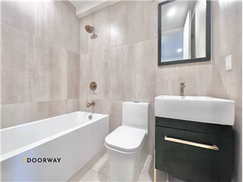 Primary listing photos for listing ID 642808