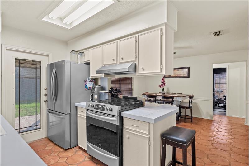 
                            Property Image 6