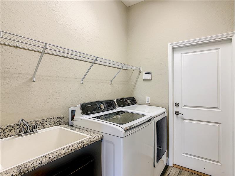 Washer / Dryer Included