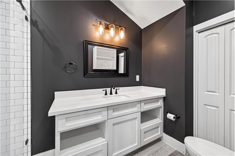 
                            Property Image 64