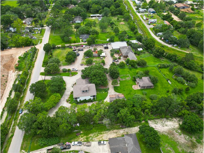 
                            Property Image 82