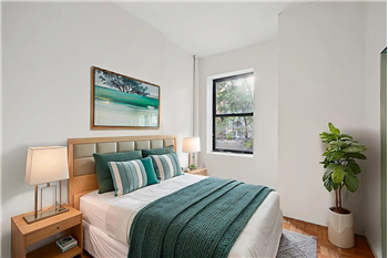  325 East 89th Street Apt 1W
