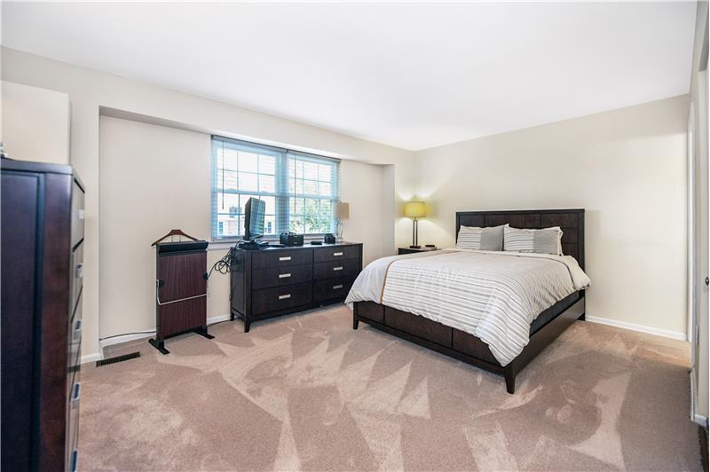 325 Liberty Lane Master Bedroom