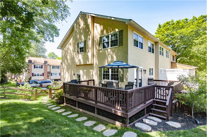325 Liberty Lane Wrap-Around Deck