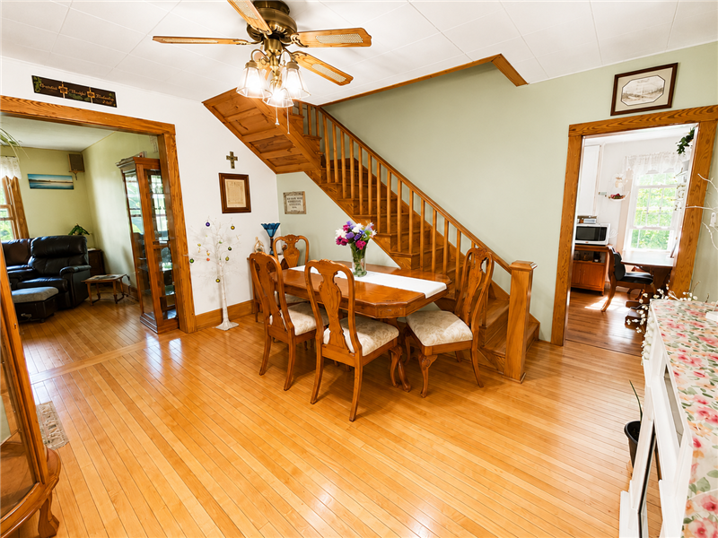 
                            Property Image 7