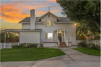 Primary listing photos for listing ID 579905