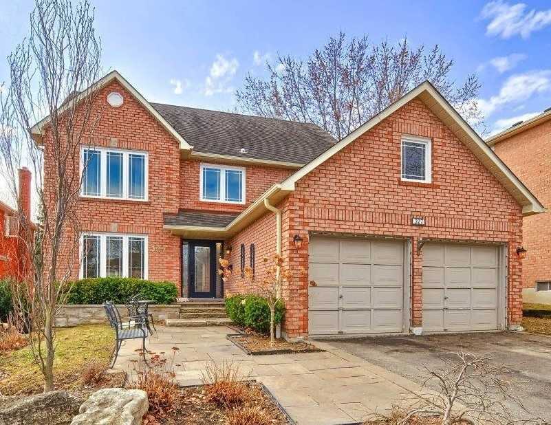 327 Kennedy Street West, Aurora, ON L4G 6L7, Canada MLS N5167128 By