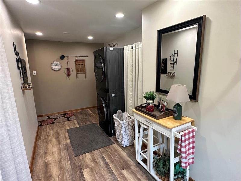 Bonus/laundry room 