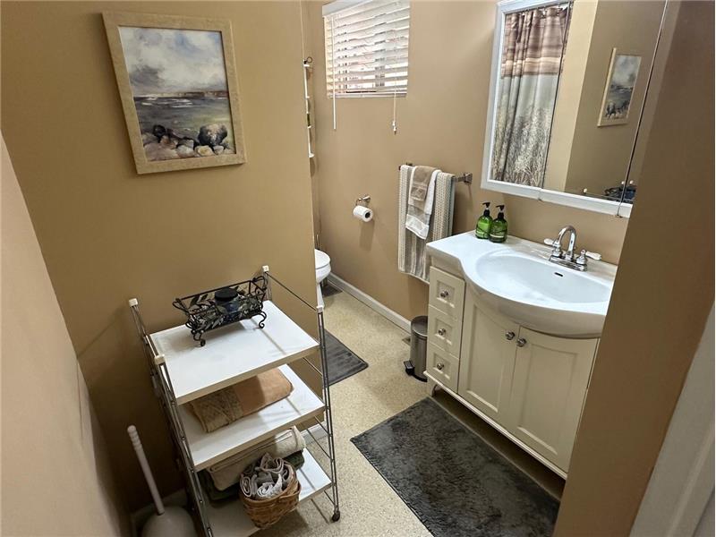 Master bathroom 