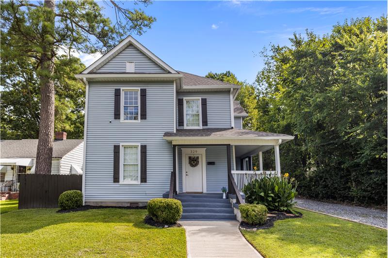 Renovated 1920 home in walking distance to historic Rock Hill