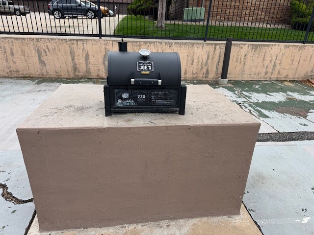 Charcoal smoker/BBQ