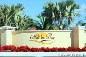 Primary listing photos for listing ID 556113