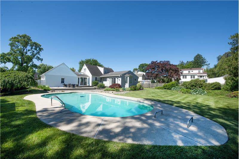 3431 Tyson - Exterior back and pool