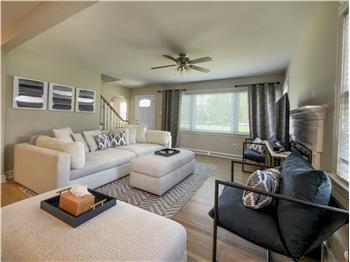 3431 Tyson  - Living room