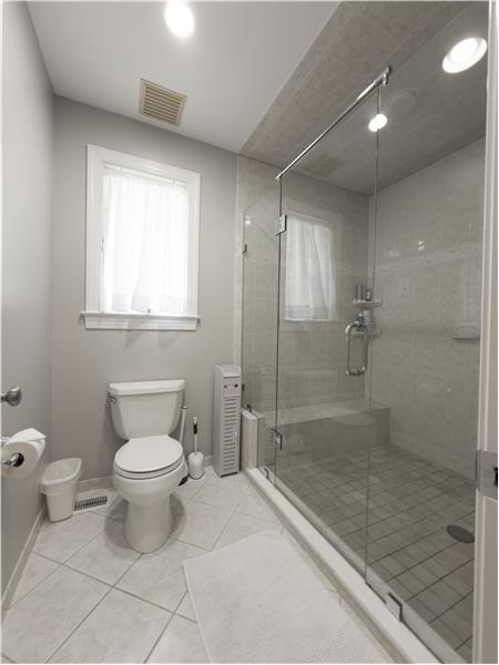 3431 Tyson - Primary bath
