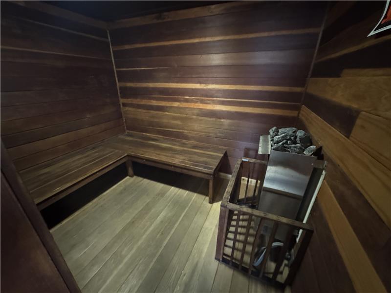 Separate saunas for men and women