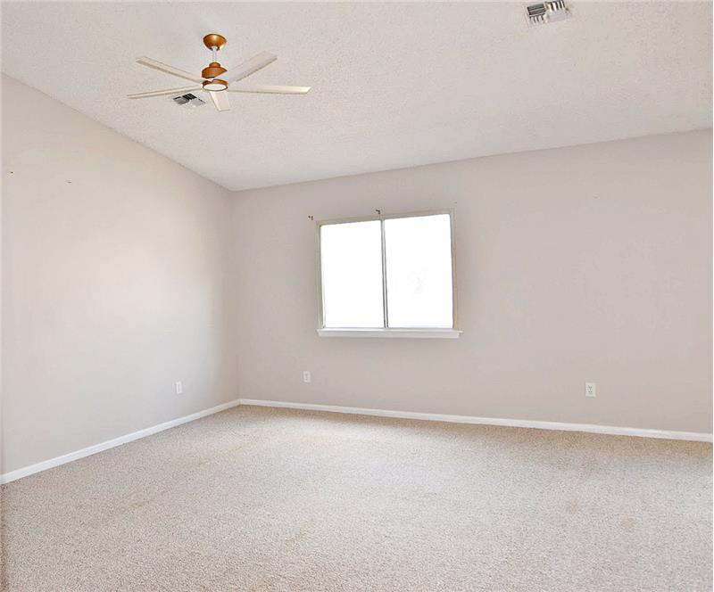 Open floorplan -
Living room area