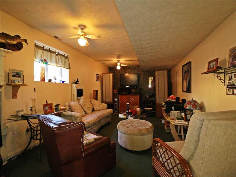 Property pictures of 3528 Howells Mill Rd, Ona, WV 25545, USA Ona, WV