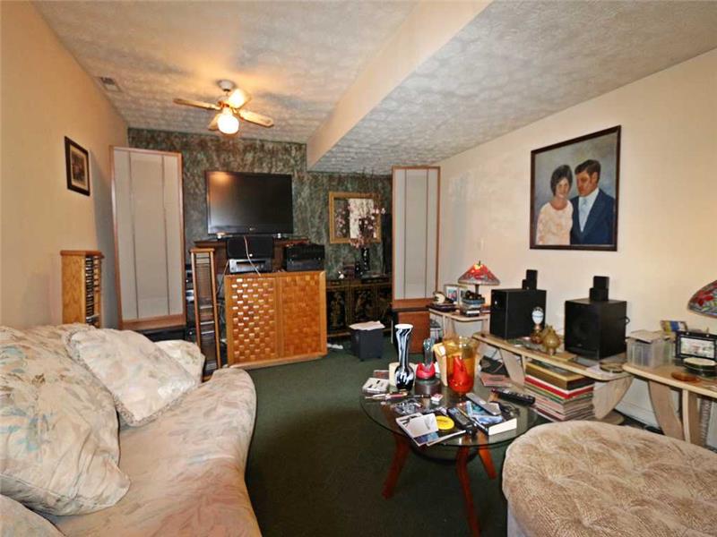 Property pictures of 3528 Howells Mill Rd, Ona, WV 25545, USA Ona, WV