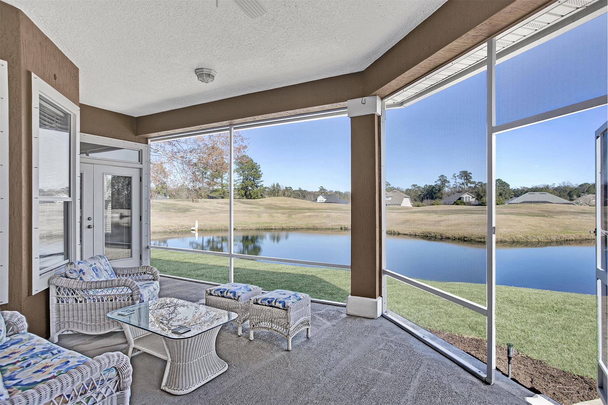 https://realbird.blob.core.windows.net/rb-photos/3576-barton-creek-circle-green-cove-springs-fl-32043_F4F4B8F2_648680_639174929477686851_80x60.jpg