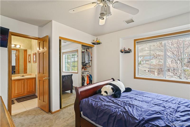 Guest bedroom shares Jack & Jill bathroom