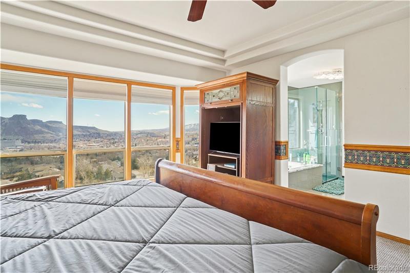 Primary suite