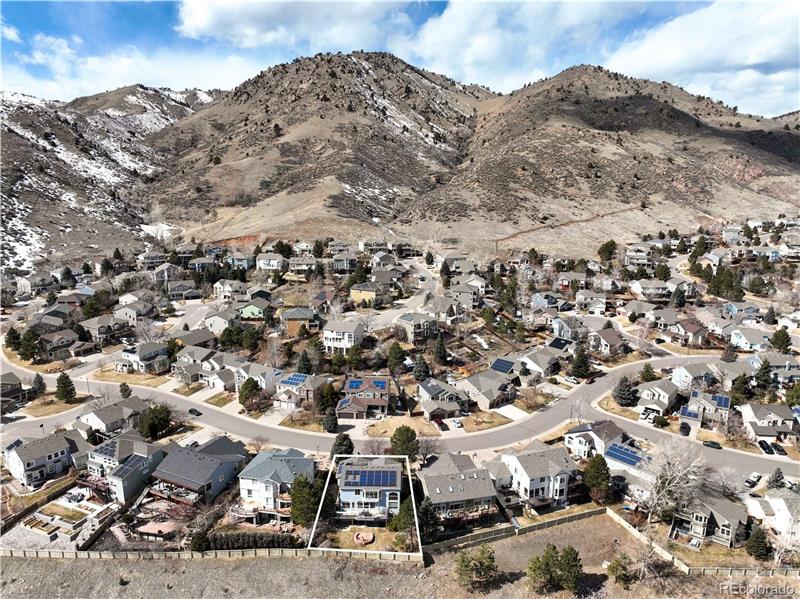 Subdivision backs to Mt Galbraith Open Space Park