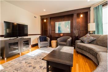 Primary listing photos for listing ID 598664