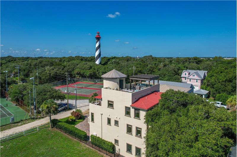 Neighbhorhood Lighthouse and Tennis Courts