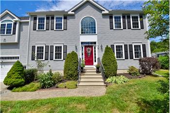 Primary listing photos for listing ID 573352