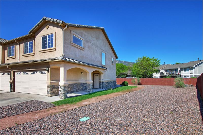 Private, separate front entrance