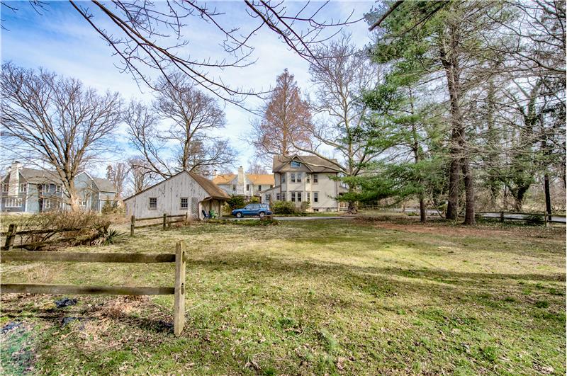 381 Highland Avenue, Media