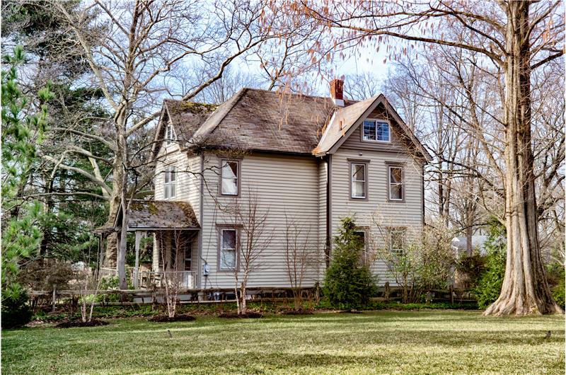 381 Highland Avenue, Media