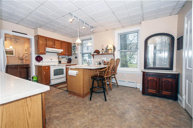 381 Highland Avenue, Media