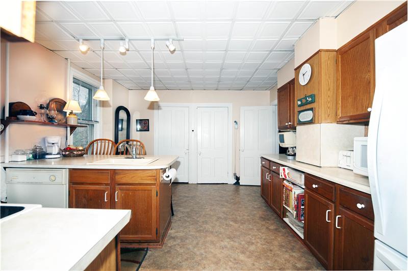 381 Highland Avenue, Media