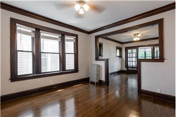 3823 N Drake Ave 2R, Chicago, IL