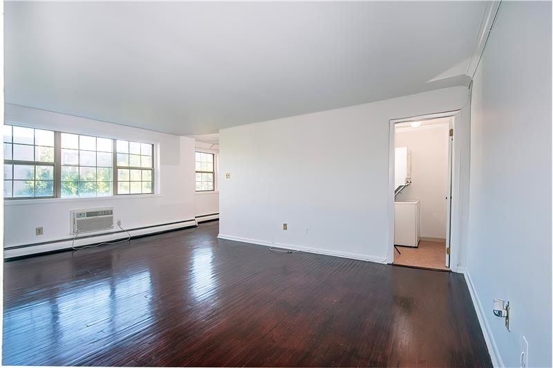 383 Lakeside Road 201, Ardmore, PA 19003