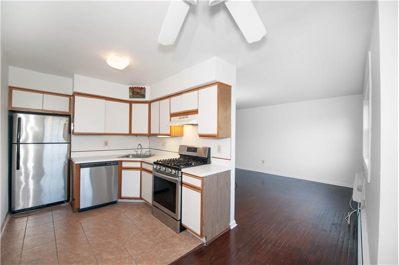 383 Lakeside Road 201, Ardmore, PA 19003