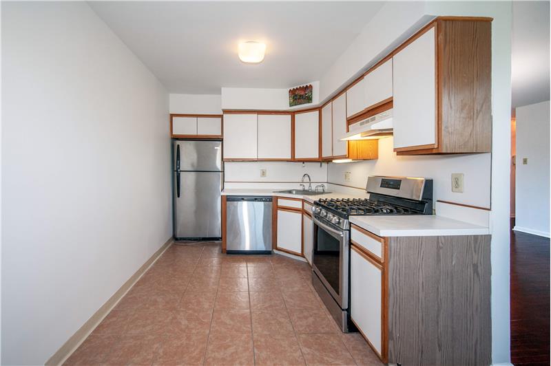 383 Lakeside Road 201, Ardmore, PA 19003