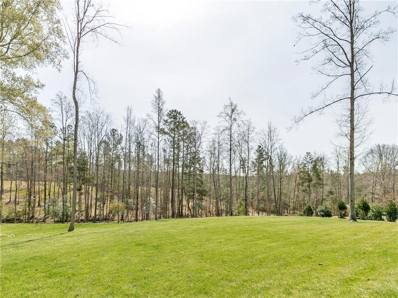 Beautiful Peaceful Back Yard