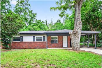 Primary listing photos for listing ID 641205