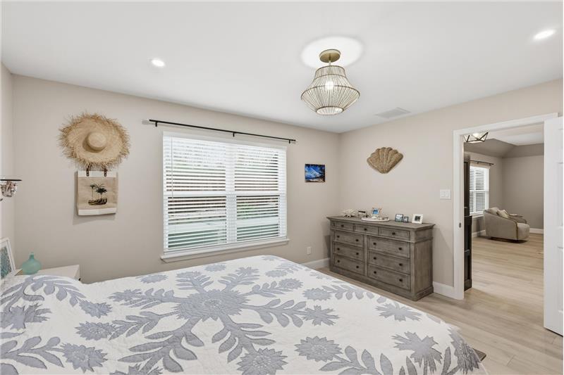 Private primary suite