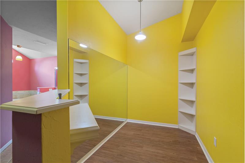 Master Suite Alcove Area