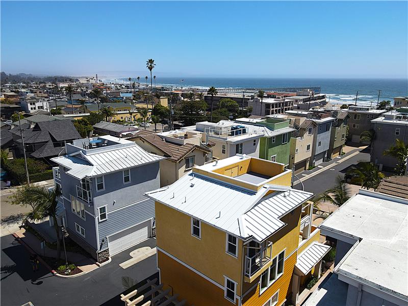 Miles of white sand beaches, 1500 ft Pismo Pier, surfing, paddle boarding, kayaking, horseback riding, body surfing, festivals!!