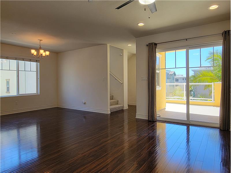Dining Option? Breakfast bar, dining area, patio dining...ocean view deck??
