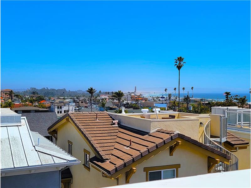 The Pacific as it curves around to Guadalupe Dunes where Cecile B DeMille's 1952 version of 